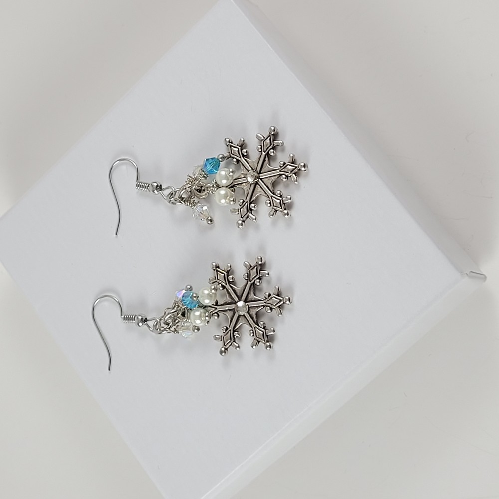 Snowflake Holiday Charm Silver Metal Dangle Earrings - Picture 2 of 4